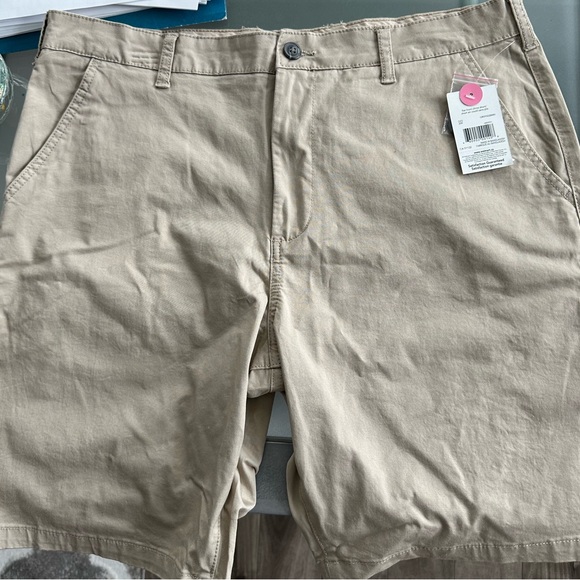 NWT GEORGE Walking Shorts - Picture 1 of 5
